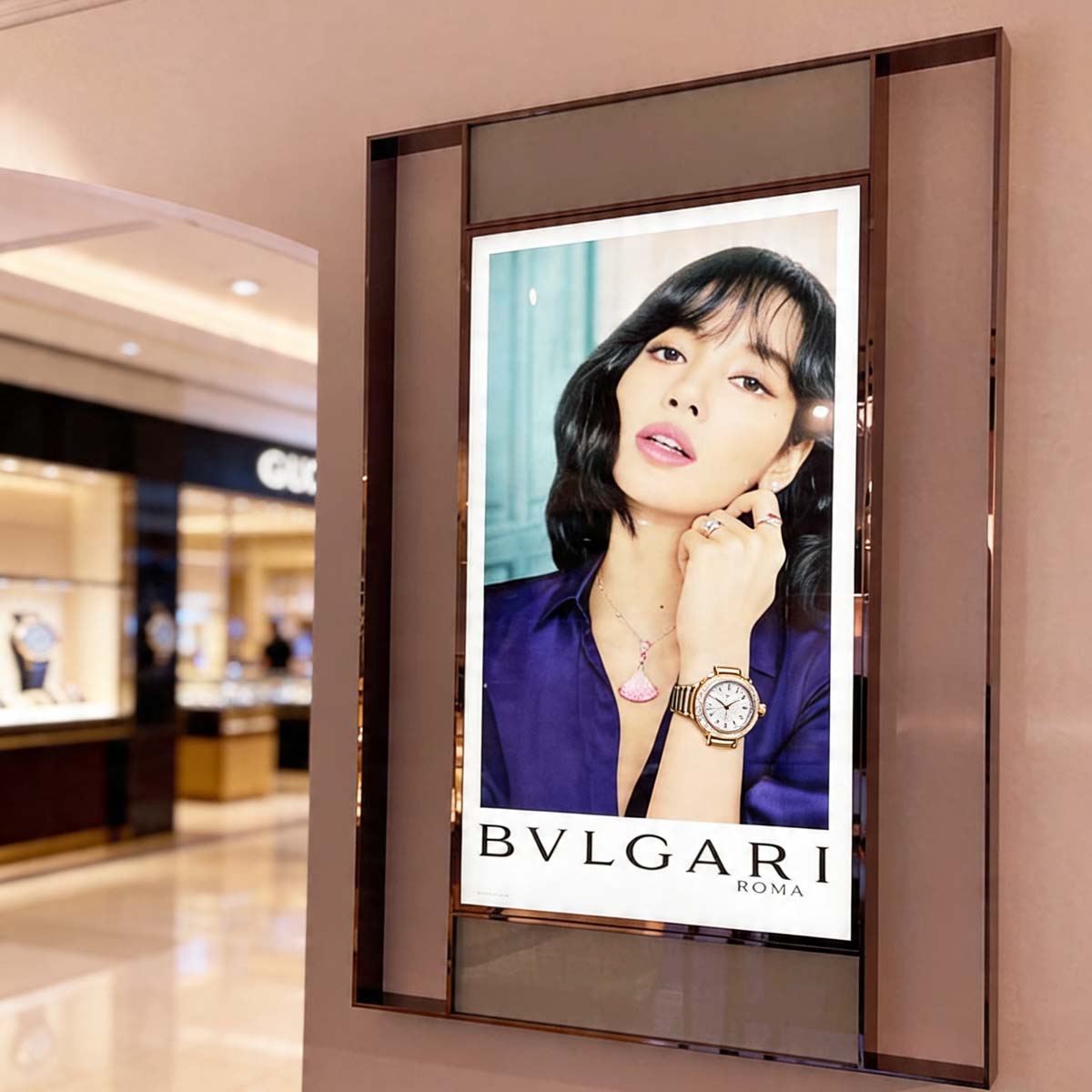 Retail backlit display printing in Dubai with high resolution illuminated advertising graphics for luxury stores and shopping malls